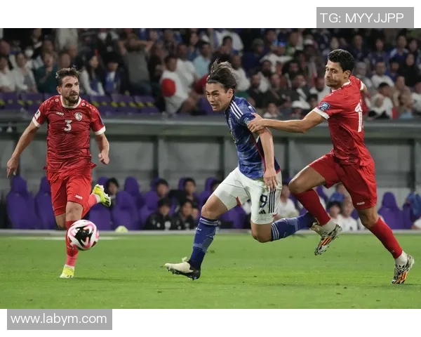 足球巨星庆祝动作全景展示让你领略激情与荣耀的瞬间